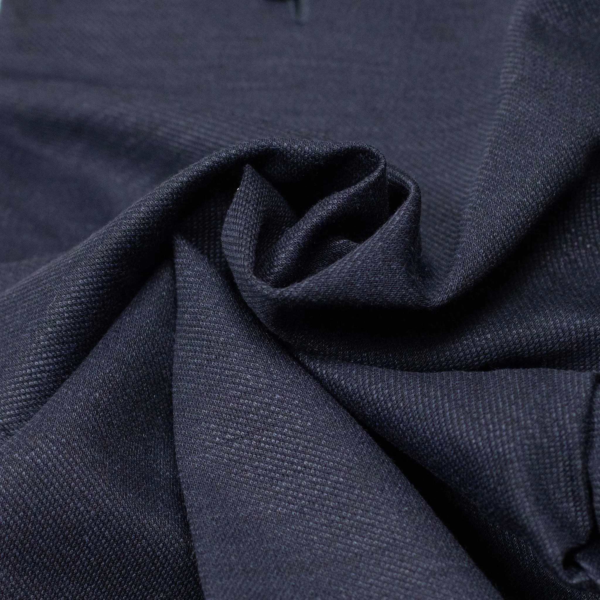 Pleated easy pants in navy linen and rayon twill